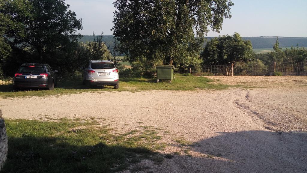 Apartment Agroturizam Radesic Буйе Экстерьер фото